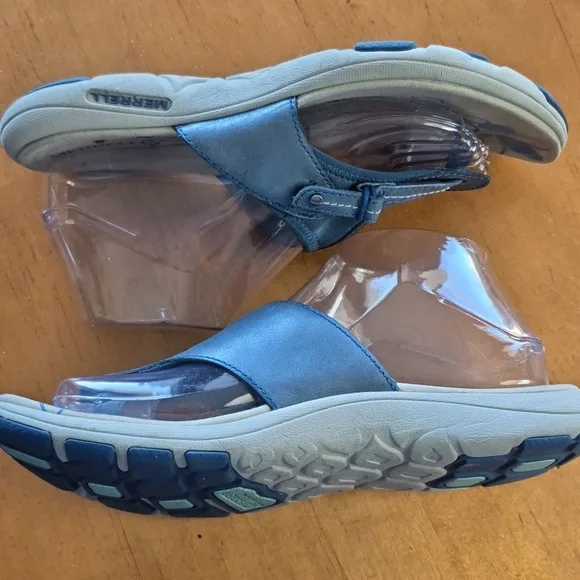 Merrell Blue Leather Thong Sandals. Size 9 - Picture 3 of 6
